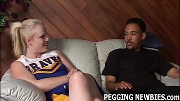 Địt Lồn Thằng Gay Mông Tròn Lần Đầu Đau Đớn