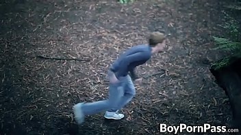 Đụ đỉ Twink Mông Căng Bởi Ma Cà Rồng Quyến Rũ