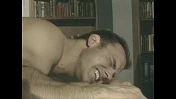 Địt Nhau Gay Trong Thư Viện