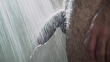 Đụ Thằng Con Trai Peeping Tom Tắm Và Bị Địt